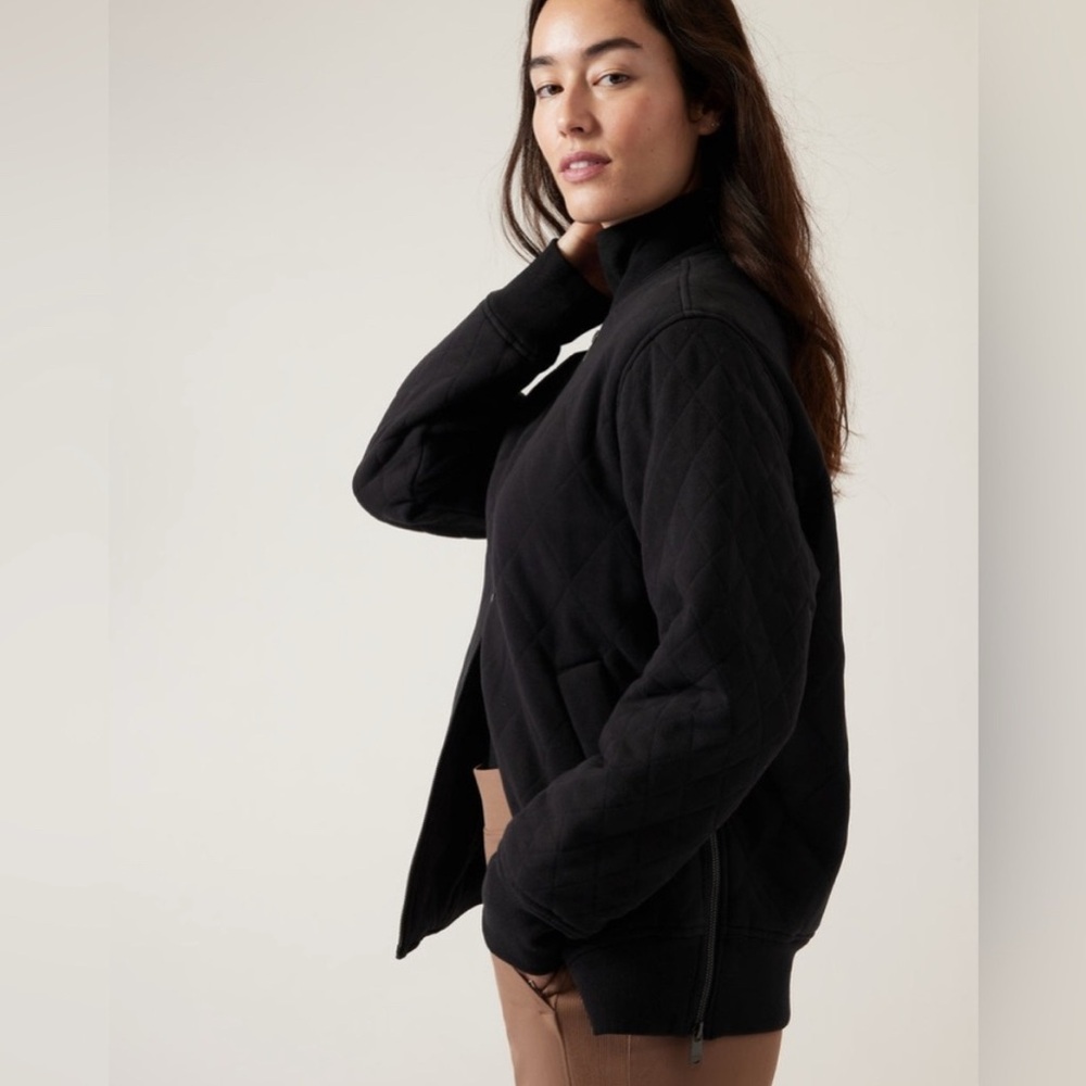 Athleta Small‎ Black Quilted Bomber Jacket. EUC - Picture 3 of 16